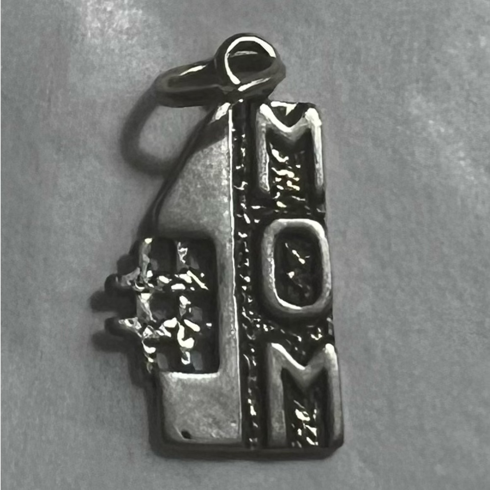 #1 MOM CHARM STERLING SILVER